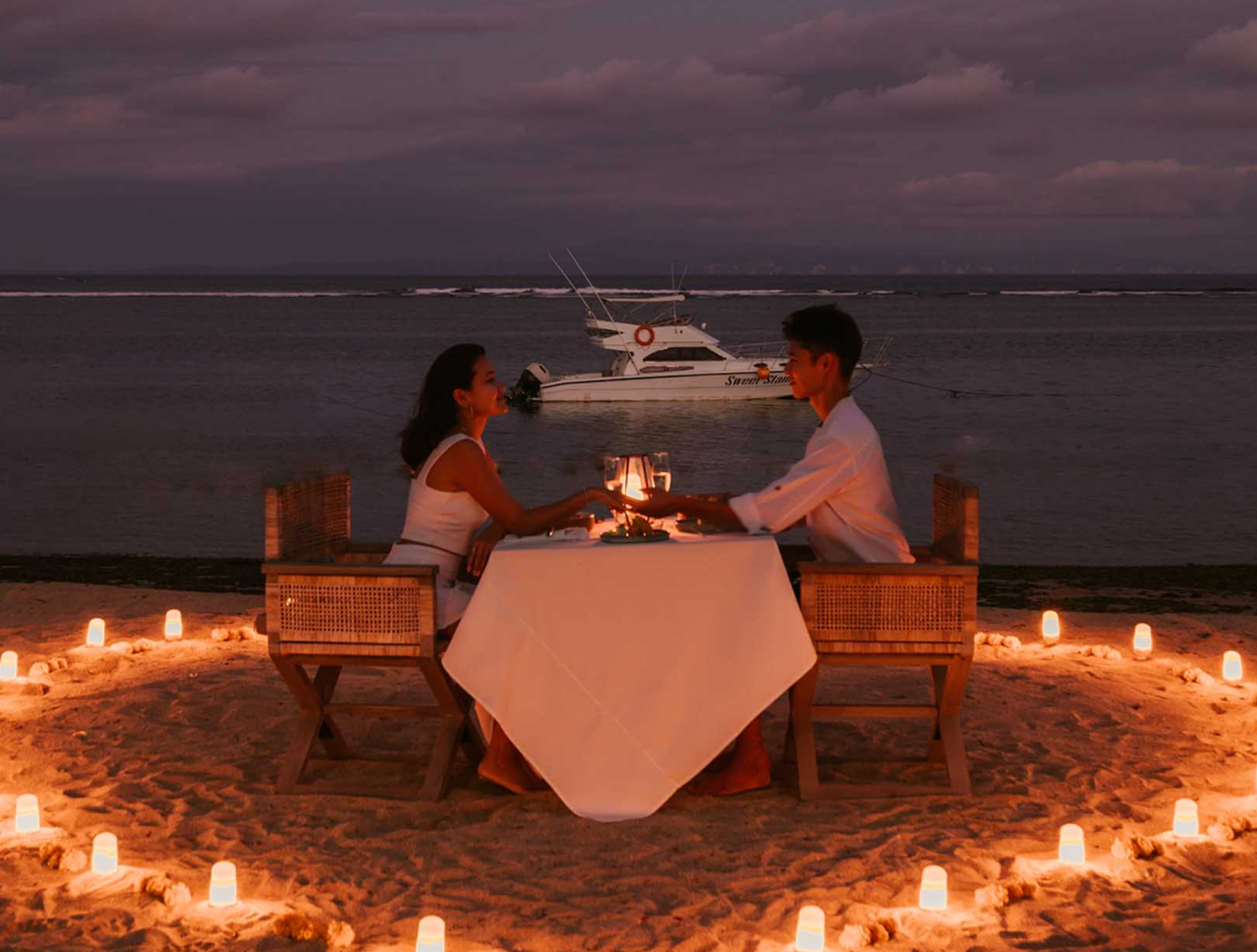 Day 4: Transfer to Candle Light Dinner
