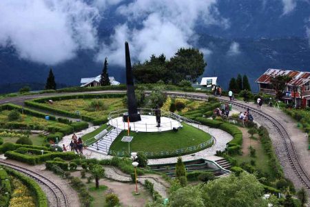 Gangtok 2N + Darjeeling 2N (AHINSK03)
